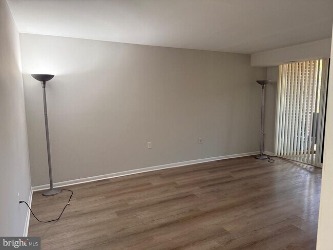 Building Photo - 1400 Northgate Square