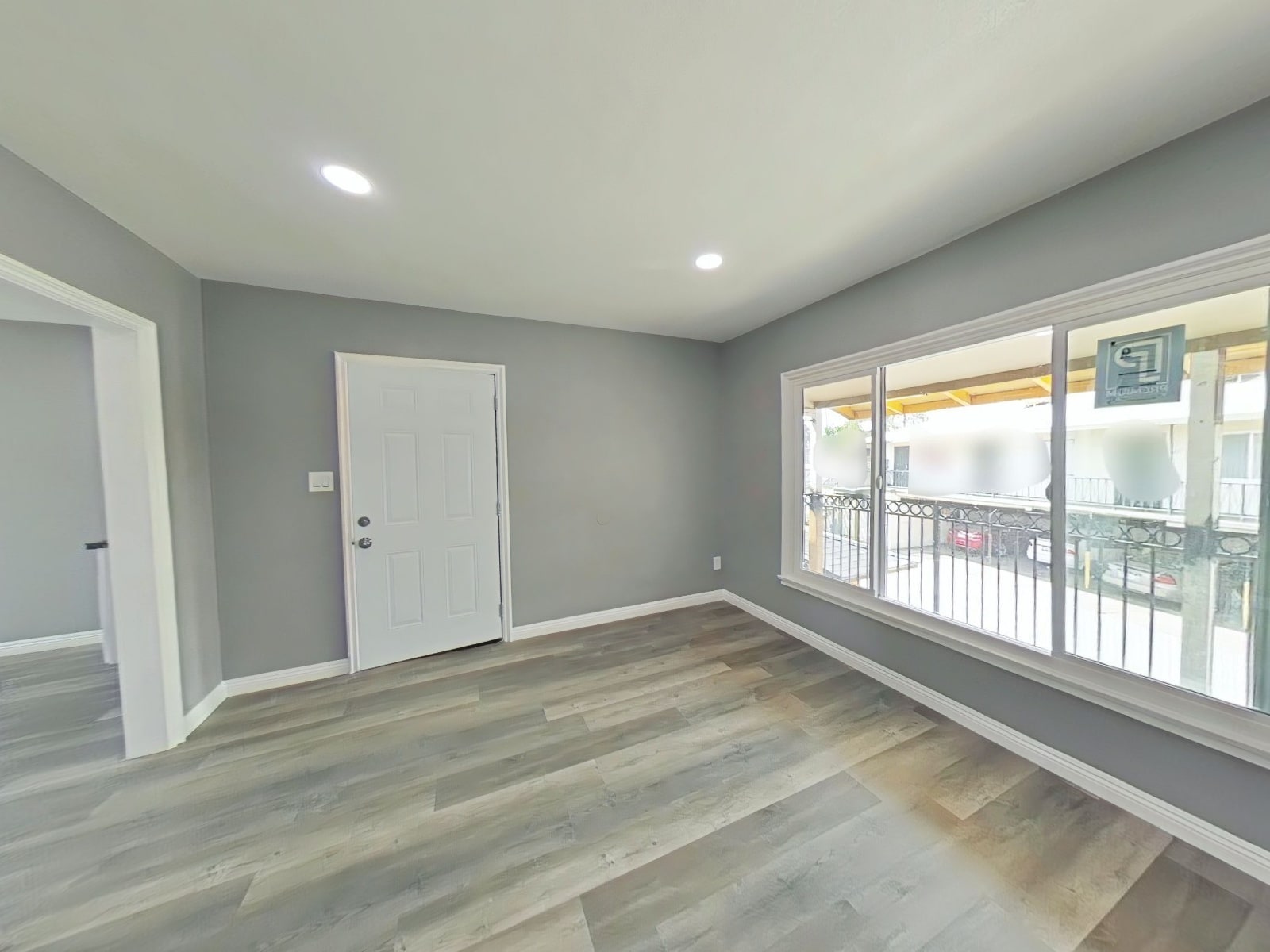 Building Photo - 1119 N Mayfield Ave