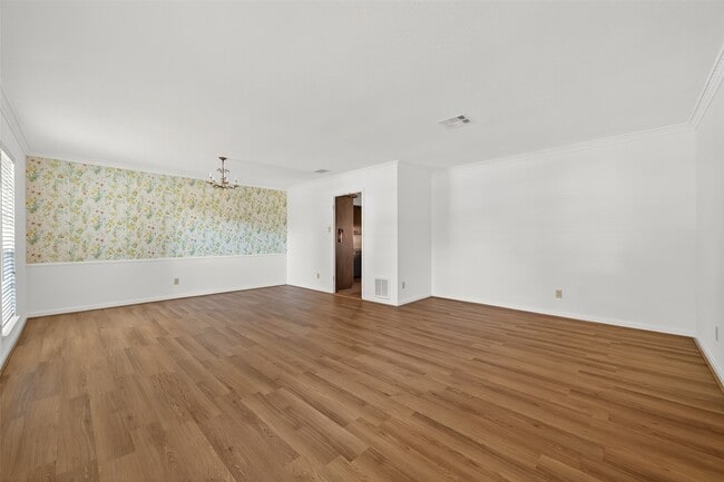 Building Photo - 9218 Rowan Ln