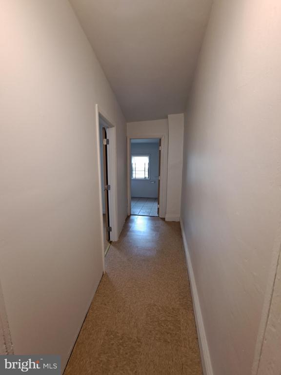 Building Photo - 528 Hart Ln
