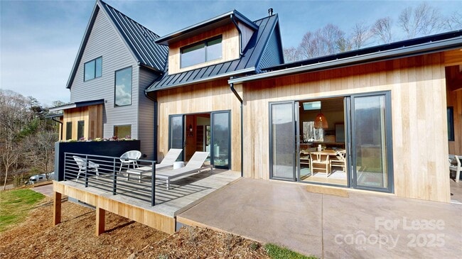 Building Photo - 11 Pink Fox Cove Rd