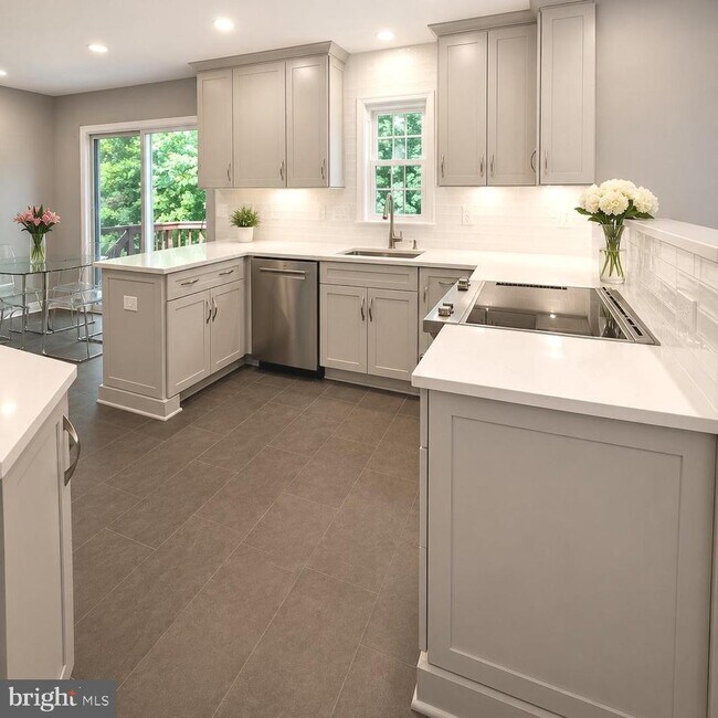 Building Photo - 4912 Bexley Ln