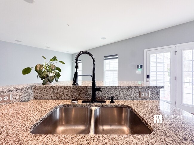 Building Photo - 13719 Port Commerce Ct