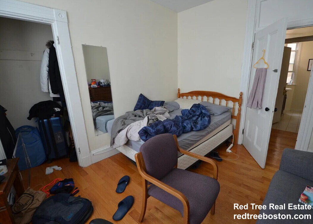 Apt 14 - 35 Brookline St