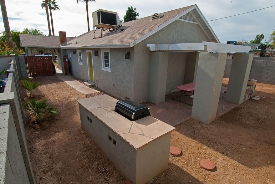 BBQ Island, Pergola, Pavers - 60 W Lewis Ave