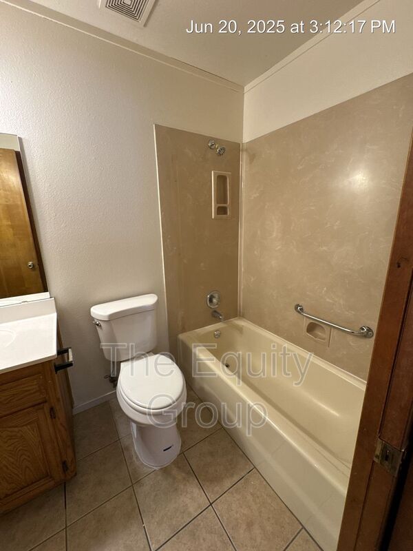 Building Photo - 4430 W Cypress Ave