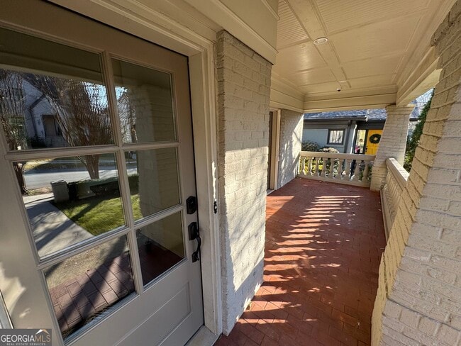 Building Photo - 1092 McLynn Ave NE