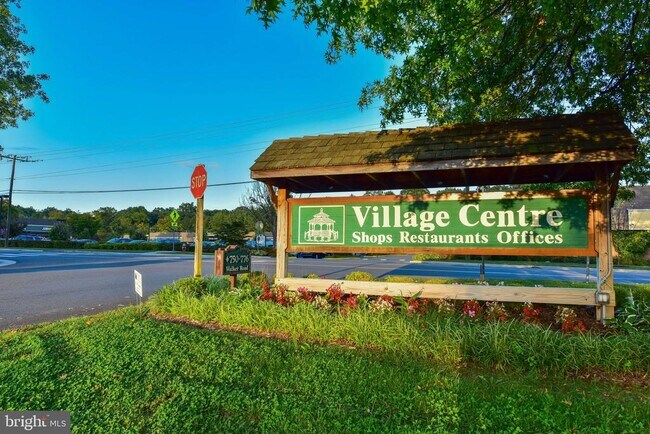 Building Photo - 11922 Holly Spring Dr