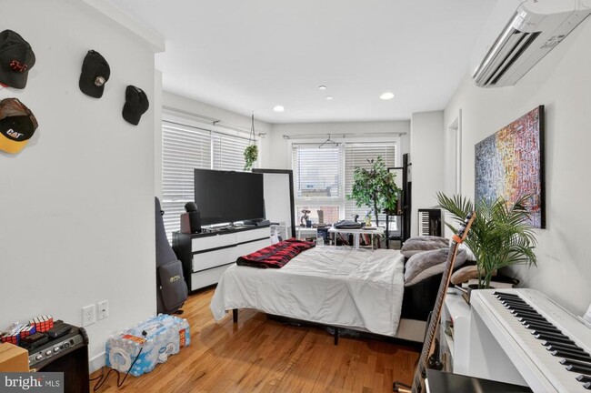 Building Photo - 1241 S 28th St