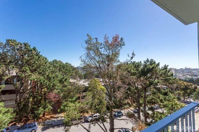 Building Photo - 1 bedroom in San Francisco CA 94109