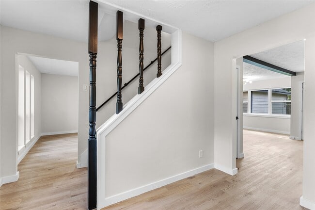 Building Photo - 28814 Enchanted Dr