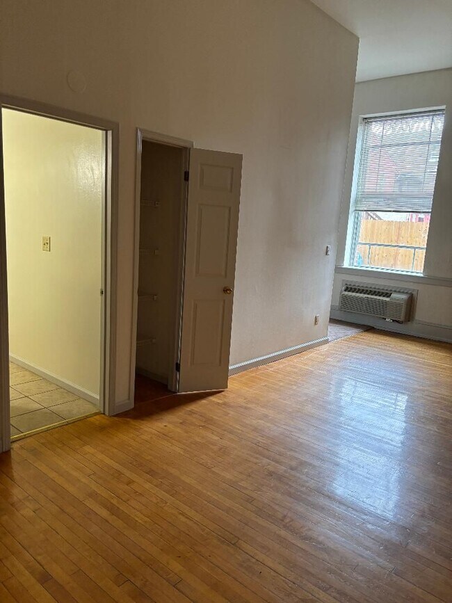 Building Photo - The Uptown Lofts #105