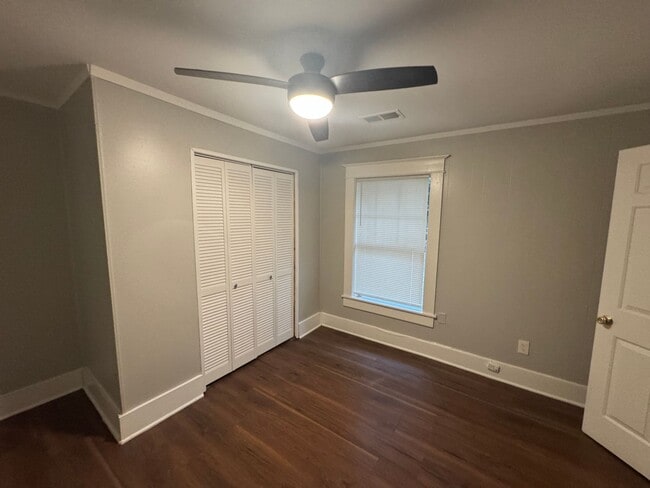 Building Photo - 805 Brower St