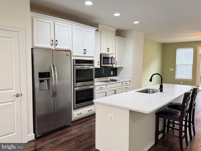 Building Photo - 8505 Craggan Ln
