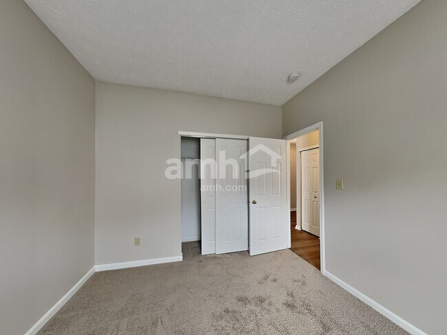 Building Photo - 855 Jack Pine Dr