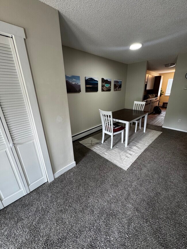 Building Photo - 1404 Adriel Dr
