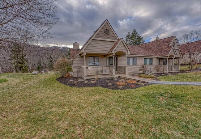 Building Photo - 1 Fairway Dr