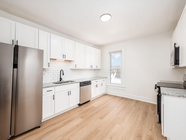 Building Photo - 49 S Liberty St