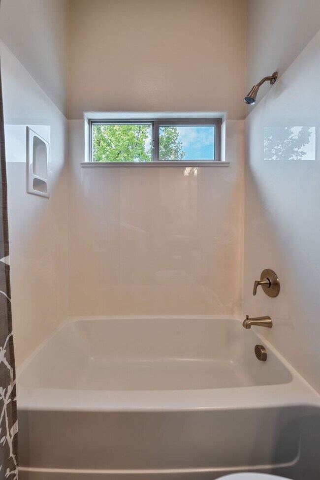 Building Photo - Beautiful Lincoln Home with Solar, 3-Car Garage & Trailer Parking!