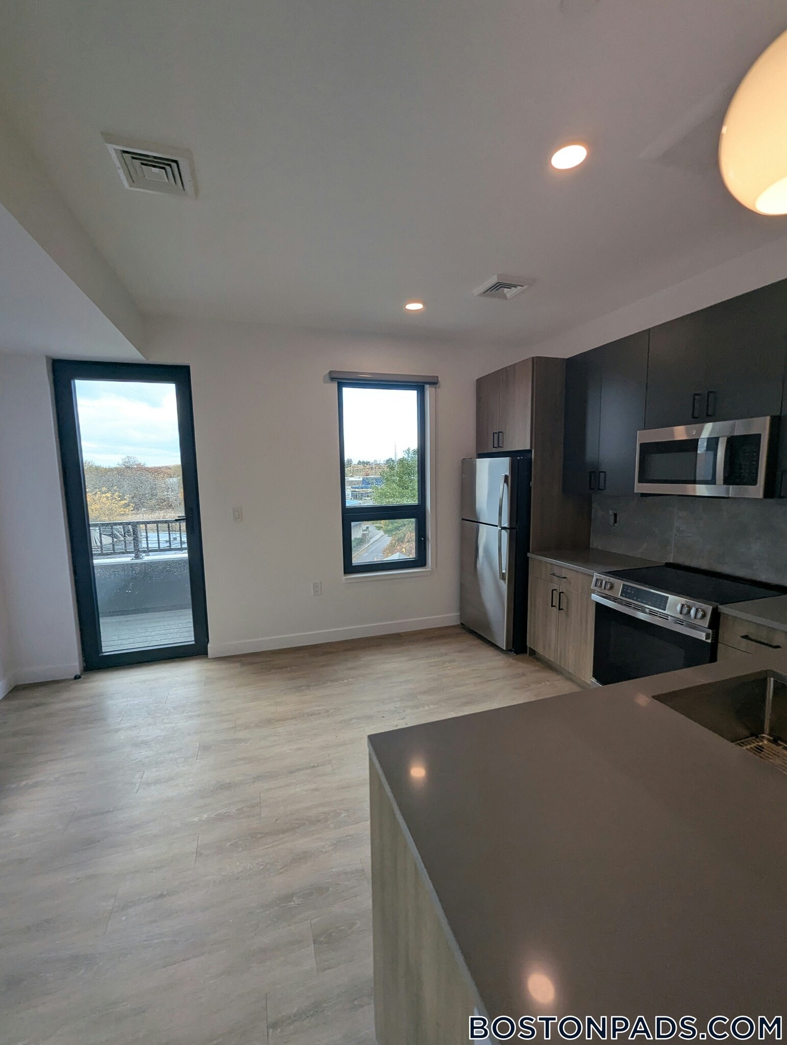 Building Photo - 199 Gardner St