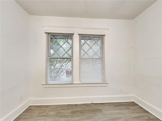 Building Photo - 2390 Cross St NW