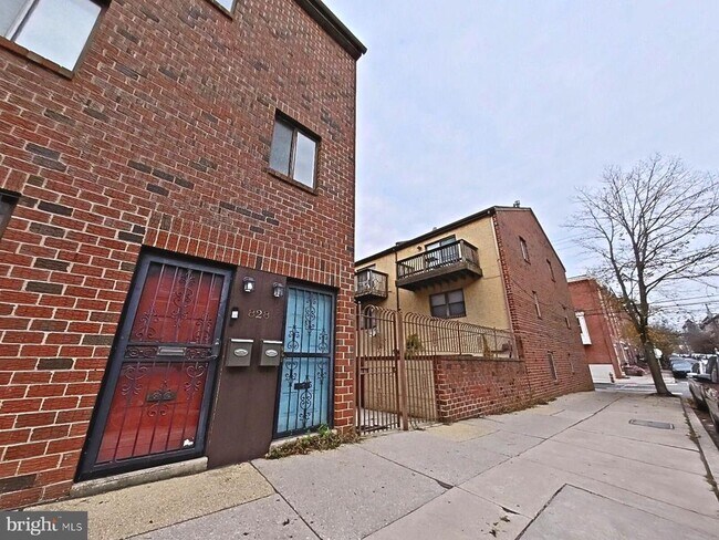 Building Photo - 828 N 26th St