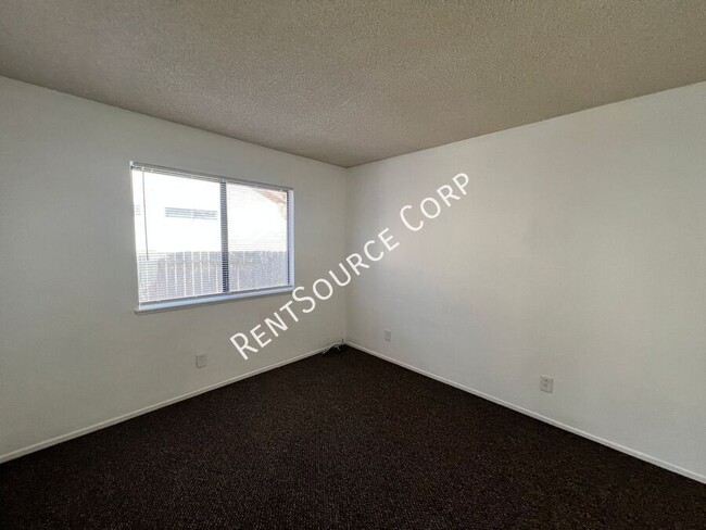 Building Photo - 3 Bedroom Single Story Home for Rent in We...