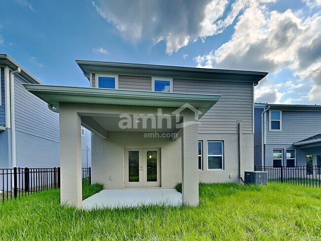 Building Photo - 27264 St Andrews Ave