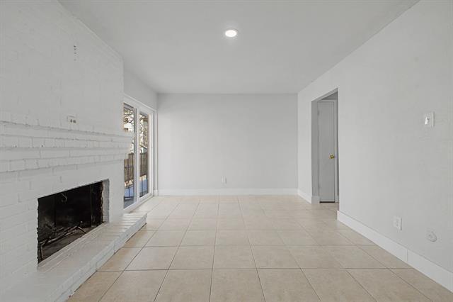 Building Photo - 8095 Meadow Rd