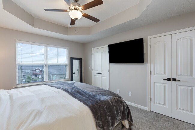 Building Photo - 774 Bradburn Village Way