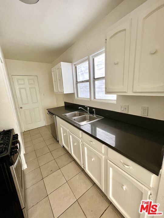 Building Photo - 505 Edgewood St