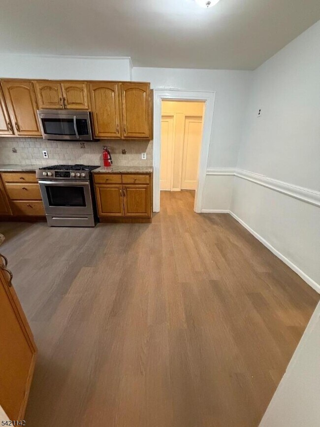 Building Photo - 12 Patten Pl