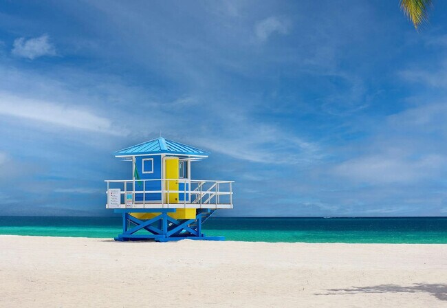 Building Photo - 330 Grant St