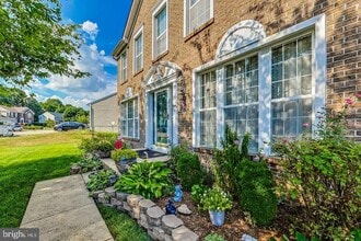 Building Photo - 15385 Bevanwood Dr