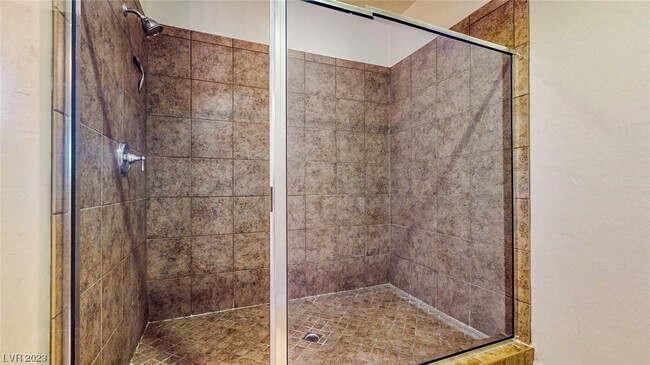 Building Photo - 348 Hanbury Manor Ln