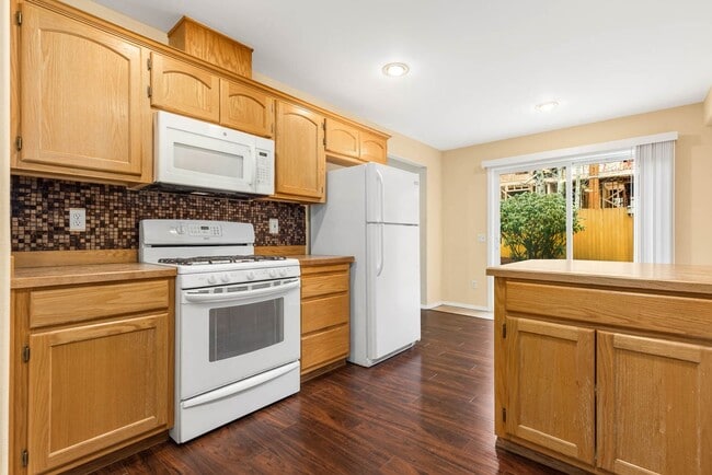 Building Photo - 3225 156th St SW