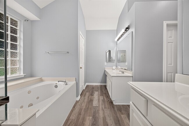 Building Photo - 14531 Chestnut Falls Dr