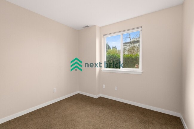 Building Photo - 3 BED & 3 BATH SINGLE FAMILY HOUSE FOR RENT