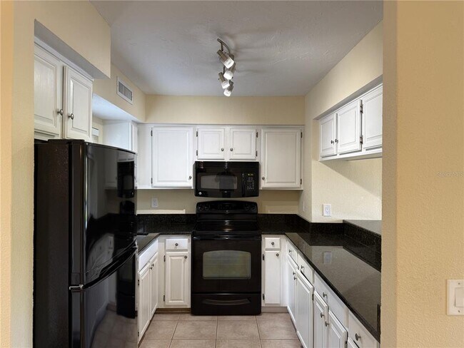 Building Photo - 5697 Ashton Lake Dr