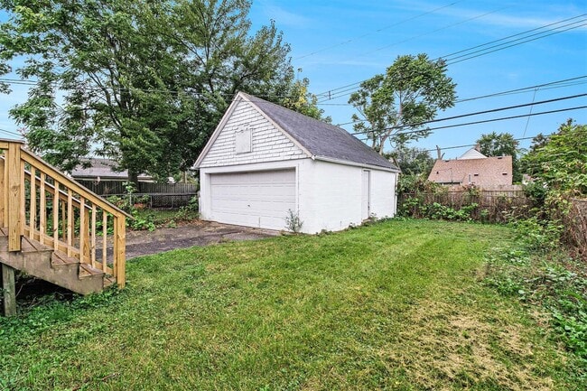 Building Photo - 23739 Cayuga Ave