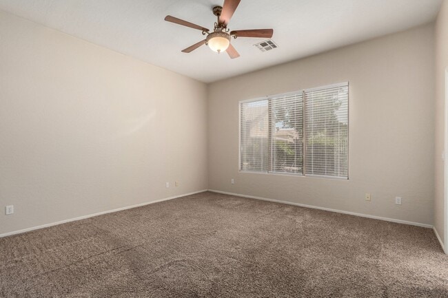 Building Photo - 5 Bedroom home in Chandler
