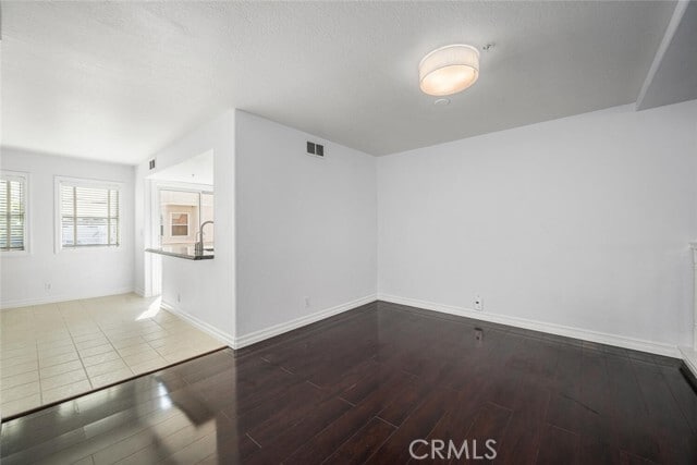 Building Photo - 10770 Chestnut St