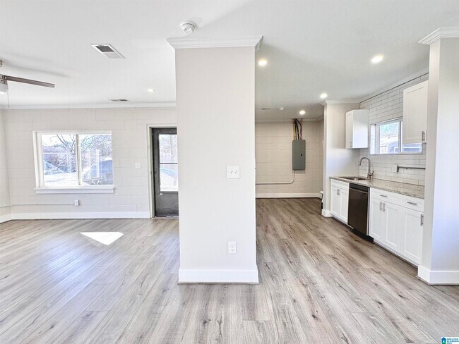 Building Photo - 1640 57th St