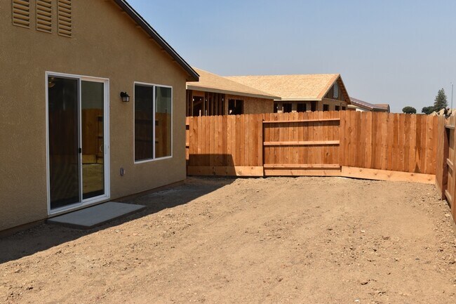 Building Photo - 4751 Irma Dr
