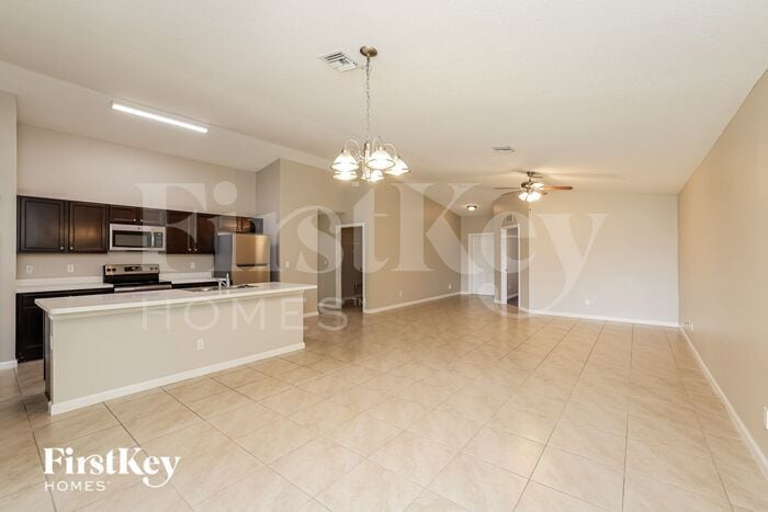 Building Photo - 3611 SW San Benito St