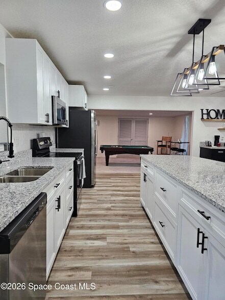 Building Photo - 872 Sadnet Cir NE