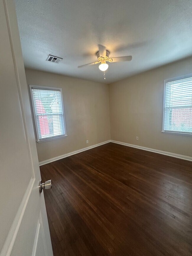 Building Photo - 332 Babb Dr