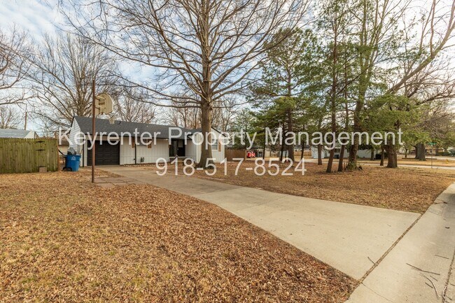 Building Photo - Beautiful 3 bedroom 1 bath, Available Now!