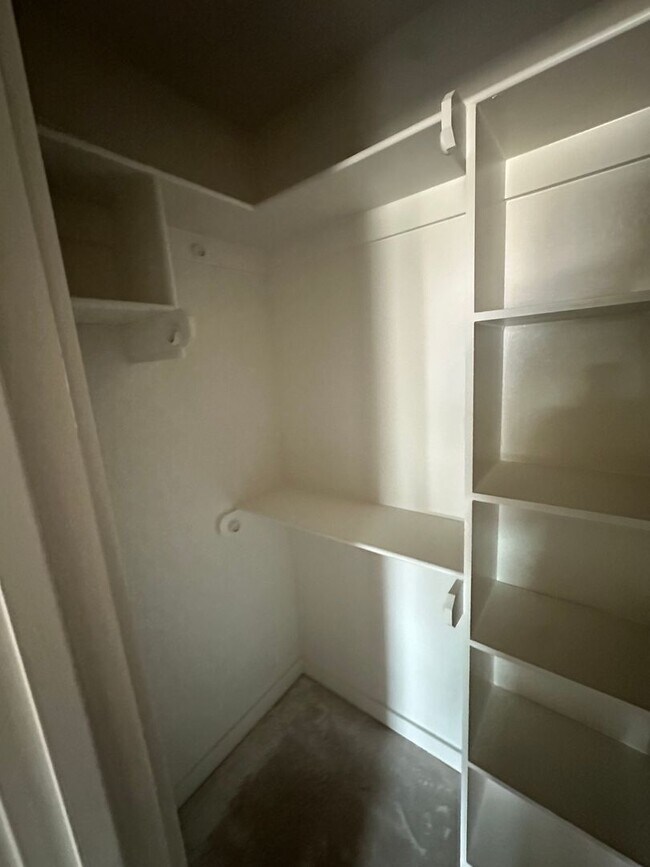 Building Photo - Modern Living Starts Here — Pre-Leasing at Hampton Hills!