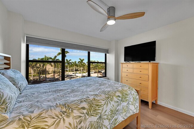Building Photo - 3800 Galt Ocean Dr